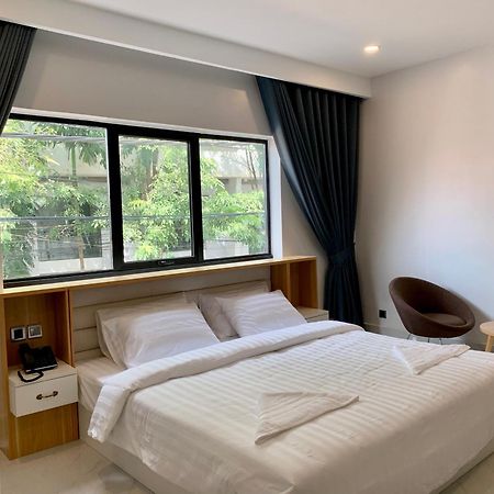 Nico'S Hotel And Skybar Siem Reap Esterno foto