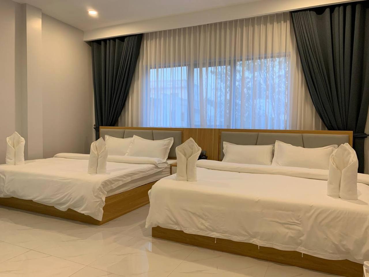Nico'S Hotel And Skybar Siem Reap Esterno foto
