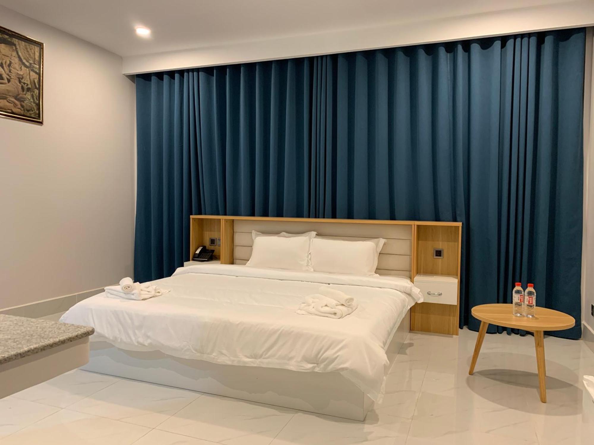 Nico'S Hotel And Skybar Siem Reap Esterno foto