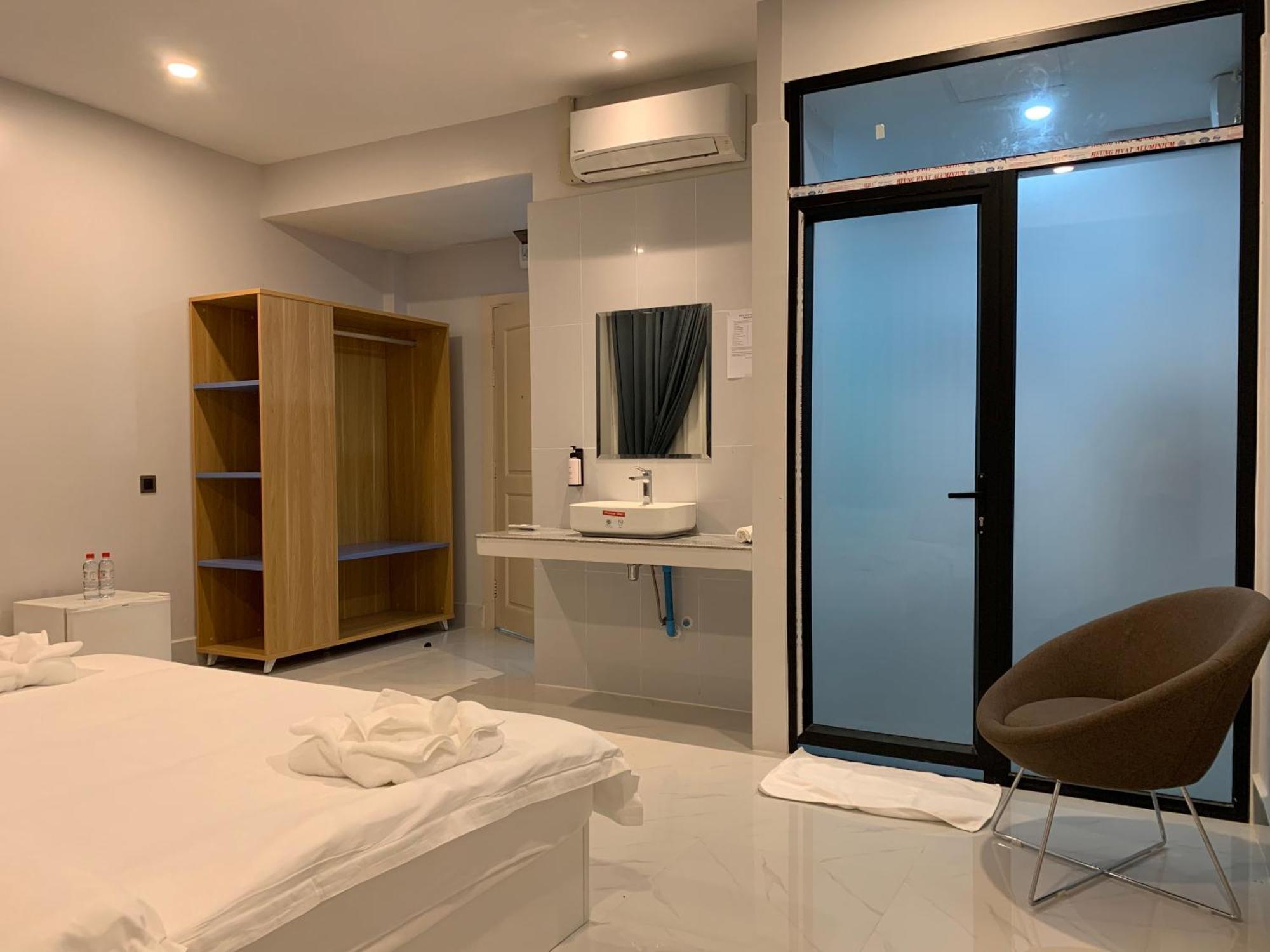 Nico'S Hotel And Skybar Siem Reap Esterno foto