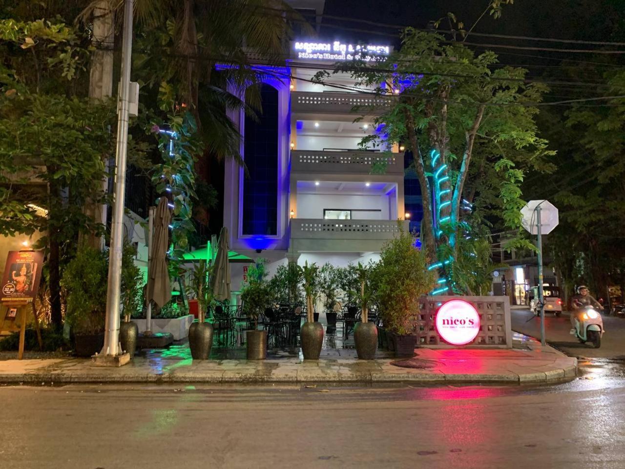 Nico'S Hotel And Skybar Siem Reap Esterno foto
